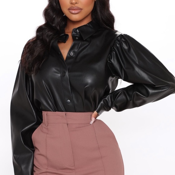 Fashion Nova PU Top - Picture 2 of 7